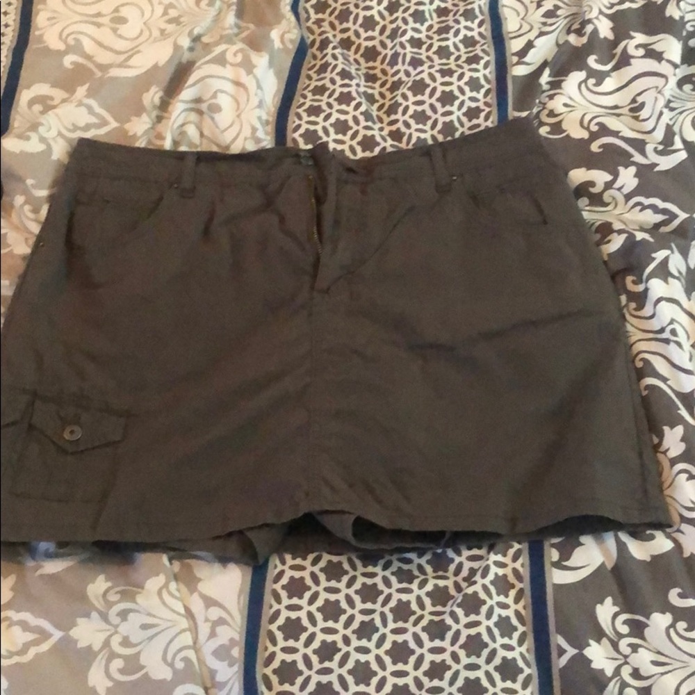 Skort